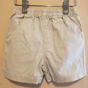 Classic beige shorts